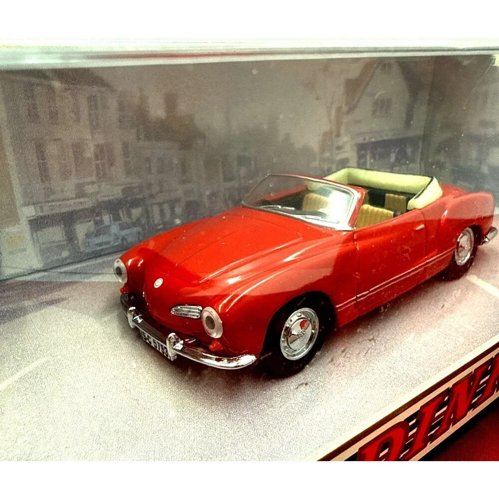 Dinky  Matchbox Collection 1968 V W Karmann Ghia Convertible  DY035/A,  Boxed